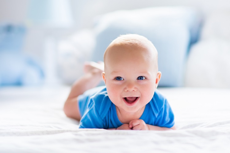 Jak zachować wspomnienia z pierwszego roku życia dziecka. Poznaj 5 top fotoproduktów i zachowaj te chwille na dłużej.